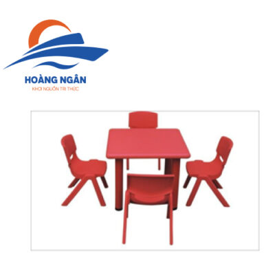 Bàn nhựa hình vuông